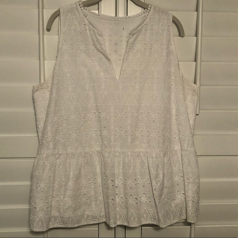 LOFT white eyelet (lined) peplum tank top - size XL
